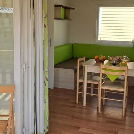 T3 V - 15 Min From Nazare 木屋 帕塔亚什